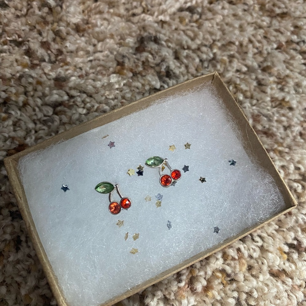 cherry earrings - Picture 2 of 2